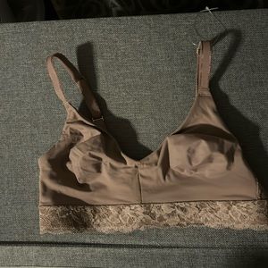 Soma Embraceable Wireless Unlined Lace Trim Bra
